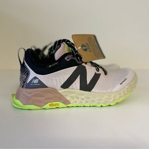 NEW BALANCE GORE-TEX WOMEN’S HIERRO V6 GTX PINK / AU LAIT - BLEACHED LIME GLO